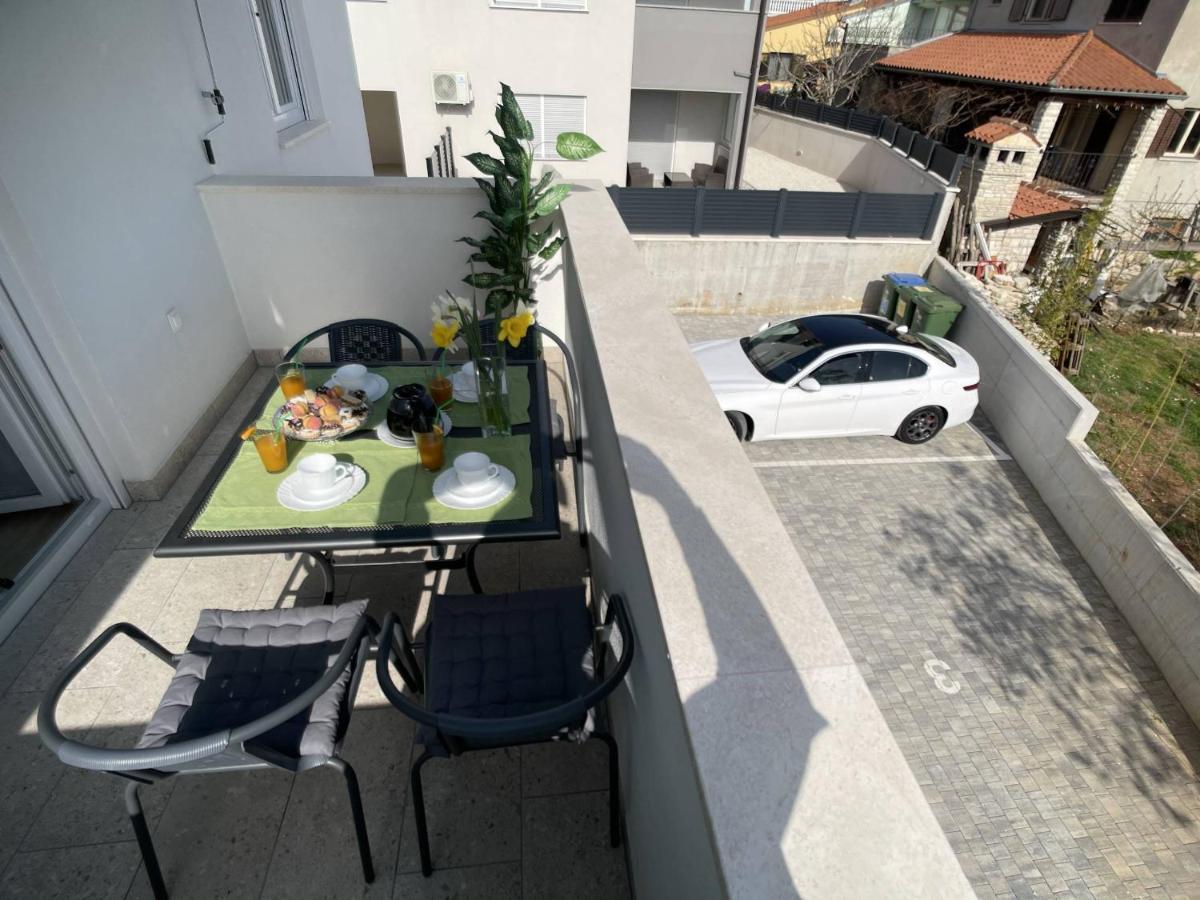 Apartment Kate Pola Esterno foto